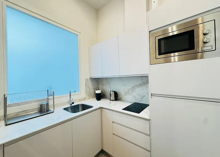 Qe Apartments
